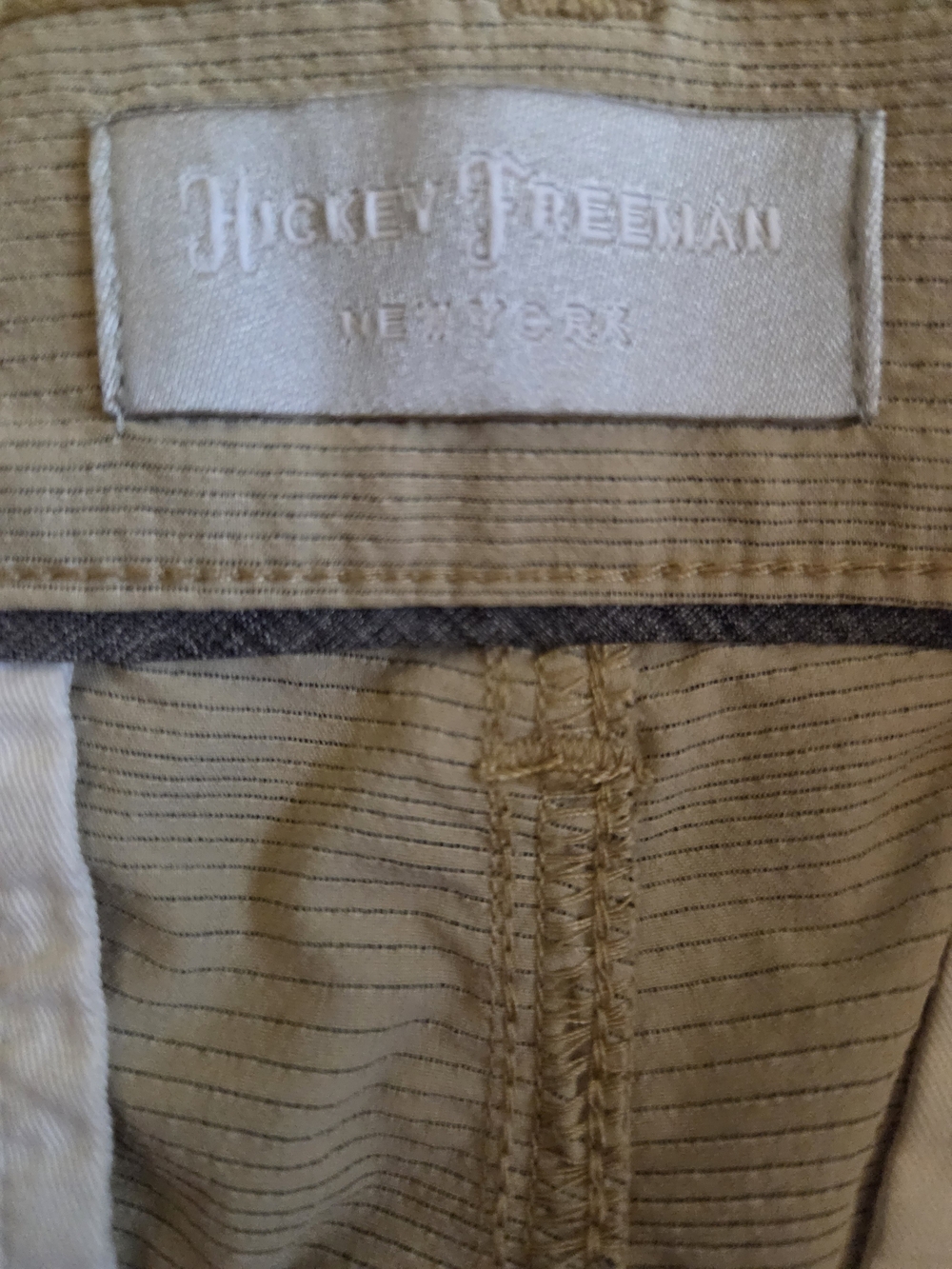 Hickey Freeman Khaki Golf Shorts, 34